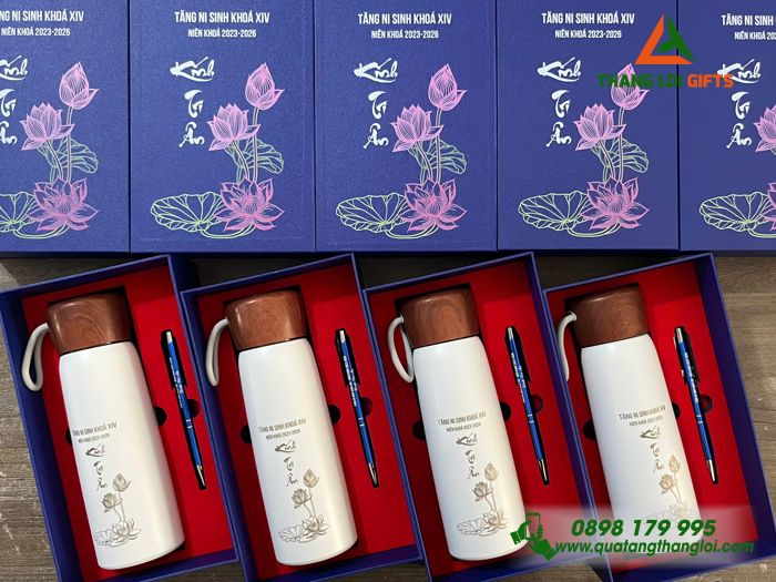 Combo Quà Tặng (Bình & Bút) In Khắc Hình Hoa Sen Làm Quà Tặng Phật Giáo