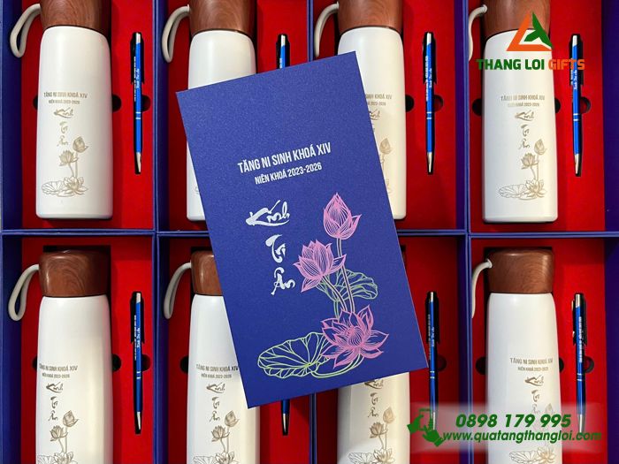 Combo Quà Tặng (Bình & Bút) In Khắc Hình Hoa Sen Làm Quà Tặng Phật Giáo