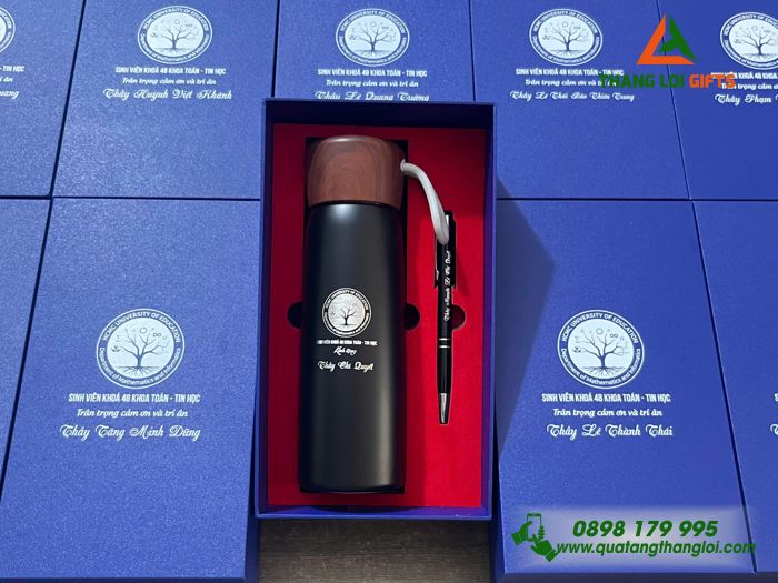 Bộ Quà Tặng (Bình & Bút) Màu Đen In Khắc Logo HMCM Trường Đại Học Sư Phạm Tp.HCM