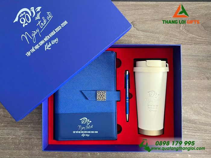 Set Quà Tặng (Sổ + Ly + Bút) In Khắc 20 Năm Ngày Trở Về Của Cựu Học Sinh Làm Quà Tri Ân Thầy Cô
