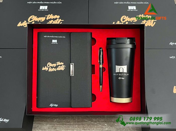 Giftset Quà Tặng (Sổ+ Ly+ Bút) Cao Cấp Màu Đen In Khắc Logo Huy Bụt Film Làm Quà Tặng Phim Ảnh