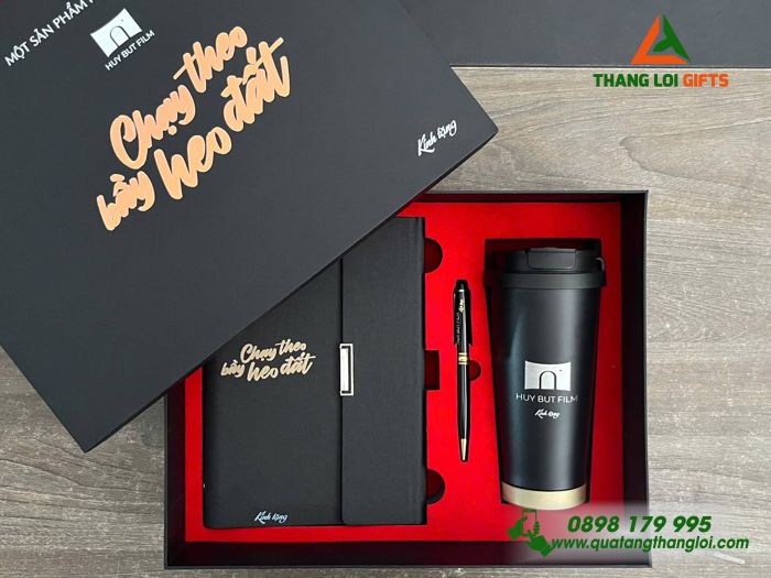 Giftset Quà Tặng (Sổ+ Ly+ Bút) Cao Cấp Màu Đen In Khắc Logo Huy Bụt Film Làm Quà Tặng Phim Ảnh