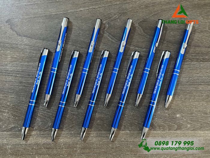 Bút Bi Kim Loại Bấm Màu Xanh Khắc Tên Sự Kiện Làm Quà Tặng Phật Giáo