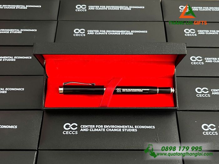 Bút Ký Kim Loại Màu Đen Khoen Bạc & Hộp Bút Nắp Bật Khắc Logo Doanh Nghiệp CECCS
