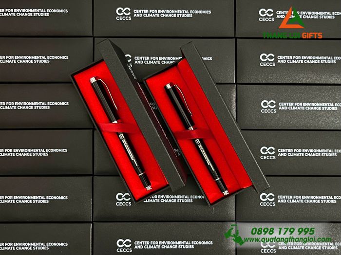 Bút Ký Kim Loại Màu Đen Khoen Bạc & Hộp Bút Nắp Bật Khắc Logo Doanh Nghiệp CECCS