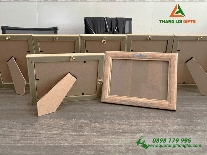 Khung Hình Gỗ Để Bàn & Treo Tường In Logo Doanh Nghiệp ShinFlow