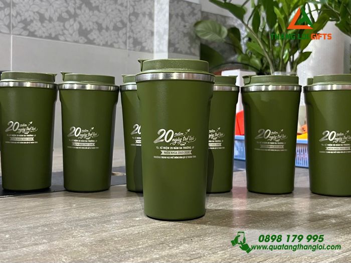 Ly Giữ Nhiệt 510ml Màu Xanh Rêu In Khắc Logo 20 Năm Ngày Trở Lại Trường THPT Dân Lập Lê Thánh Tông