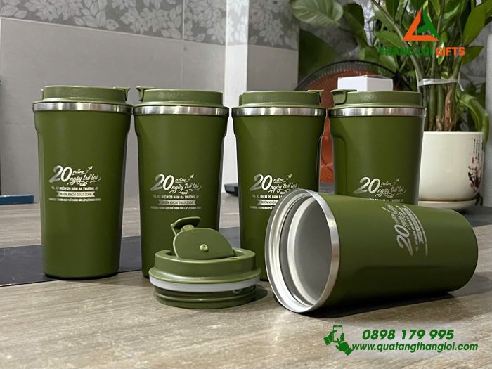 Ly Giữ Nhiệt 510ml Màu Xanh Rêu In Khắc Logo 20 Năm Ngày Trở Lại Trường THPT Dân Lập Lê Thánh Tông