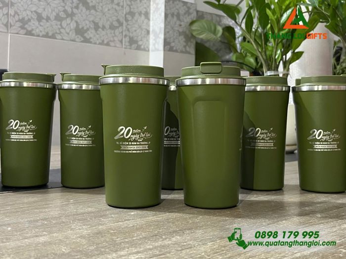 Ly Giữ Nhiệt 510ml Màu Xanh Rêu In Khắc Logo 20 Năm Ngày Trở Lại Trường THPT Dân Lập Lê Thánh Tông