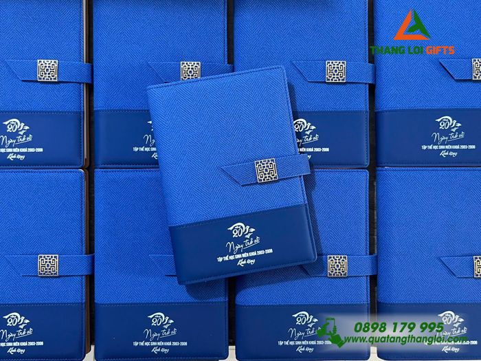 Sổ Da Cao Cấp Màu Xanh In Logo Kỷ Niệm 20 Năm Ngày Trở Về Làm Quà Tặng