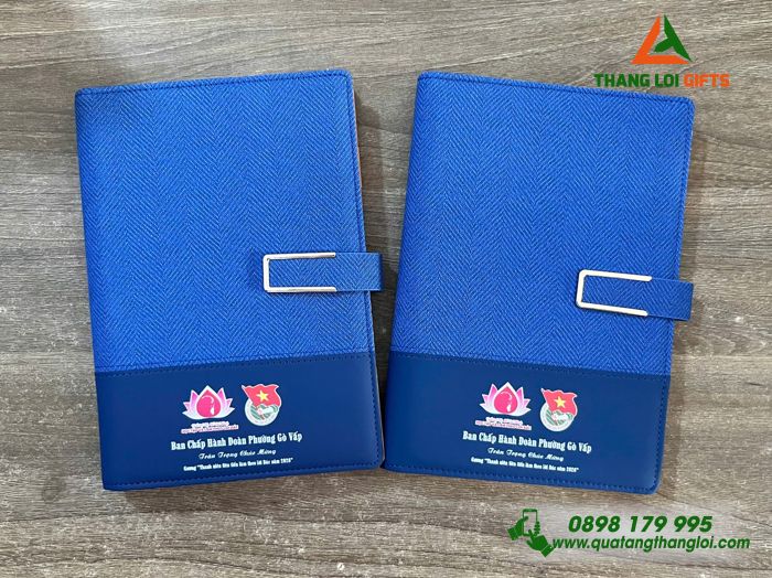 Sổ Da Bìa Còng Màu Xanh In Logo Đoàn Thanh Niên Cộng Sản Làm Quà Tặng Đại Hội