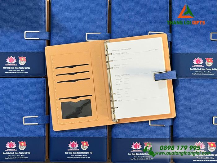 Sổ Da Bìa Còng Màu Xanh In Logo Đoàn Thanh Niên Cộng Sản Làm Quà Tặng Đại Hội