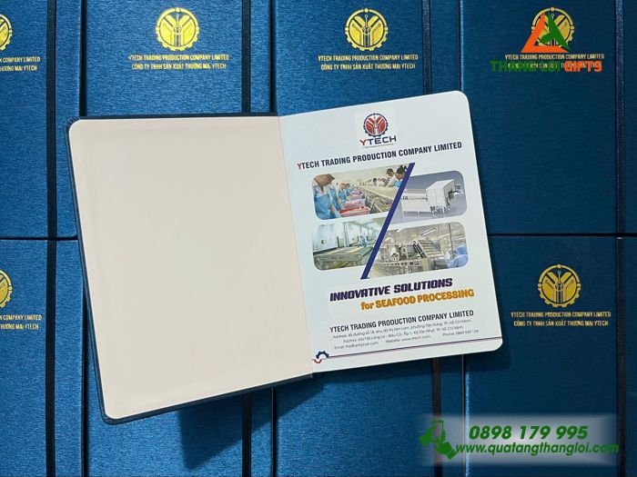 Sổ Dán Gáy A5 Màu Xanh Ép Kim Vàng Logo Doanh Nghiệp Y TECH Làm Quà Tặng Khách Hàng VIP 