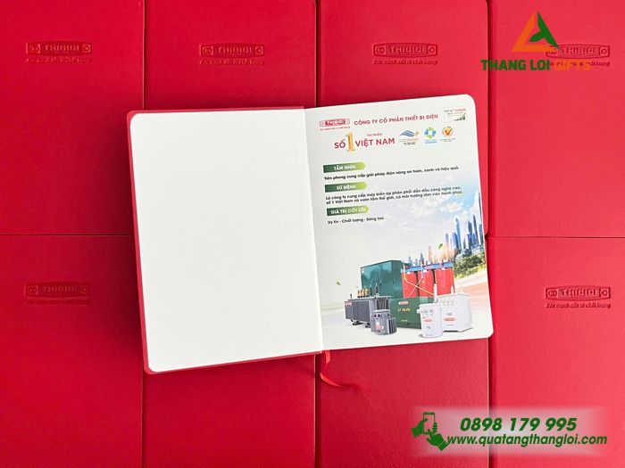 Sổ Tay Dán Gáy A5 Màu Đỏ Dập Chìm Logo Doanh Nghiệp THIBIDI