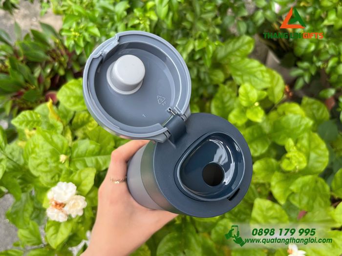 Bình Giữ Nhiệt Lock&Lock LHC3275 490ml Màu Xanh Navy Khắc Logo Ngân Hàng Shinhan Bank Cambodia Làm Quà Tặng