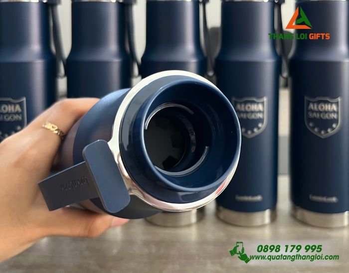 Bình Giữ Nhiệt Lock&Lock LHC4199 620ml Màu Xanh Đậm Khắc Logo Trung Tâm Ngoại Ngữ ALOHA Sài Gòn
