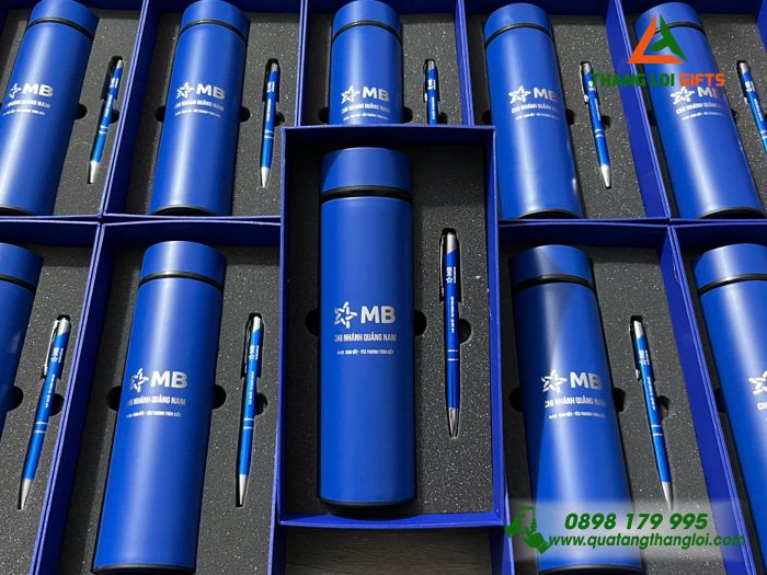 Bộ Quà Tặng (Bình & Bút) Màu Xanh in Khắc Logo MB Bank Làm Quà Tặng Ngân Hàng