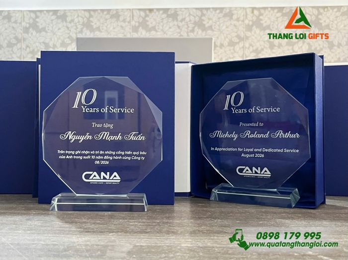 Cúp Pha Lê Tròn Trong Suốt In Logo Doanh Nghiệp CANA Làm Quà Tặng Vinh Danh