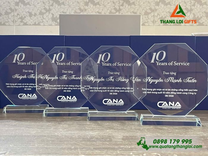 Cúp Pha Lê Tròn Trong Suốt In Logo Doanh Nghiệp CANA Làm Quà Tặng Vinh Danh