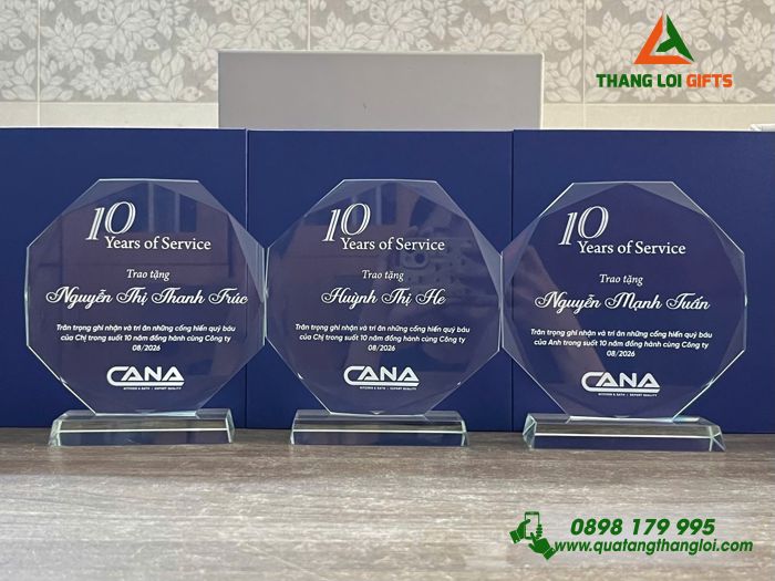Cúp Pha Lê Tròn Trong Suốt In Logo Doanh Nghiệp CANA Làm Quà Tặng Vinh Danh
