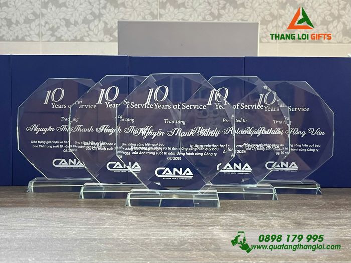 Cúp Pha Lê Tròn Trong Suốt In Logo Doanh Nghiệp CANA Làm Quà Tặng Vinh Danh