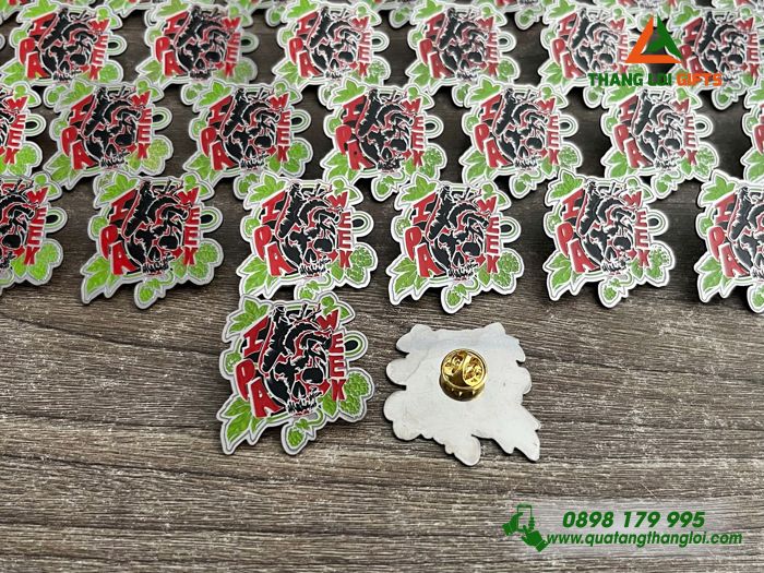 Huy Hiệu Cài Áo Đồng Ăn Mòn Logo IPA WEEK Làm Quà Tặng Sự Kiện