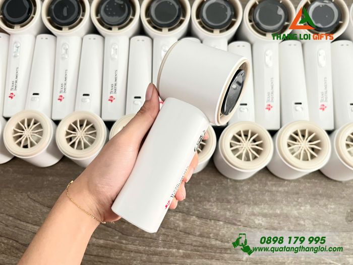Quạt Cầm Tay Mini 4.000mAh Màu Trắng Ngà In Logo Doanh Nghiệp TEXAS INSTRUMENTS