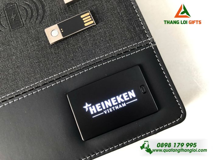 Sổ Tay Đa Năng 4in1 8.000mAh Màu Đen Khắc Logo HEINEKEN Làm Quà Tặng