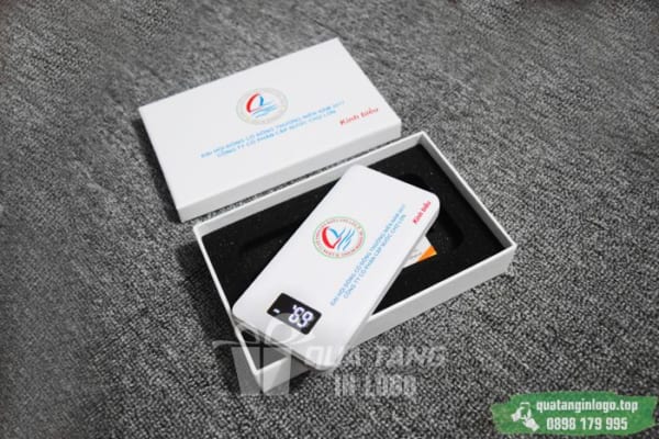 PNV 05 phan phoi qua tang pin sac du phong in logo quang cao thuong hieu doanh nghiep (3)