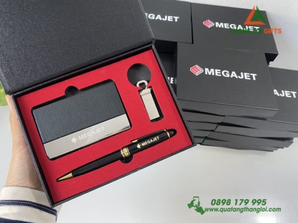 Bộ quà tặng Hộp namecard, Bút ký và USB Khắc logo MEGAJET (5)