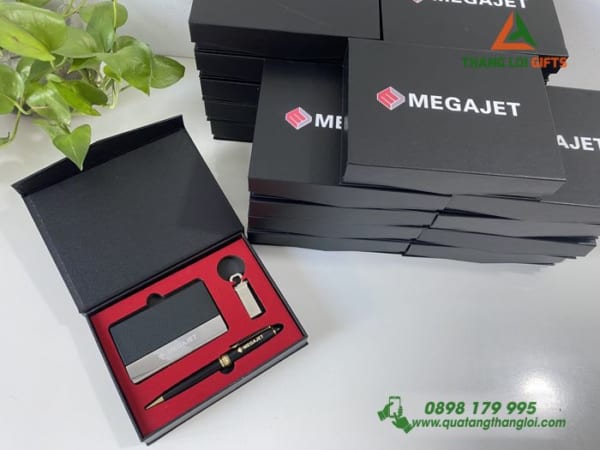Bộ quà tặng Hộp namecard, Bút ký và USB Khắc logo MEGAJET (9)