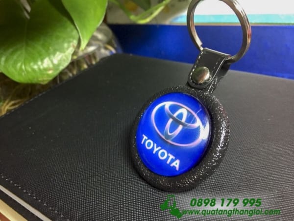 MKT 18 moc khoa nhua cao cap in logo toyota qua tang khach hang quang cao thuong hieu doanh nghiep_4