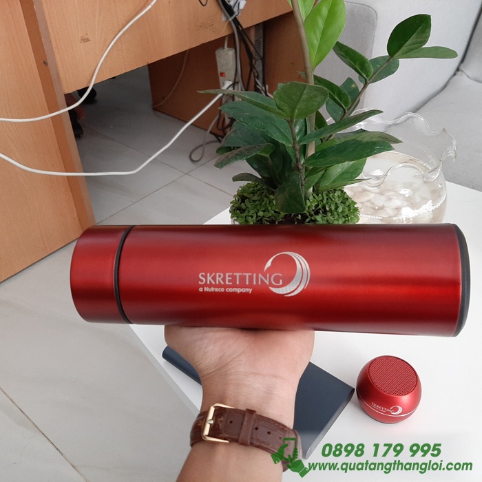 GIFTSET Bo Qua tang(Pin xiaomi+Loa Bluetooth+Binh Giu Nhiet hien thi nhiet do)khac logo Doanh Nghiep SKRETTING lam qua tang khach hang