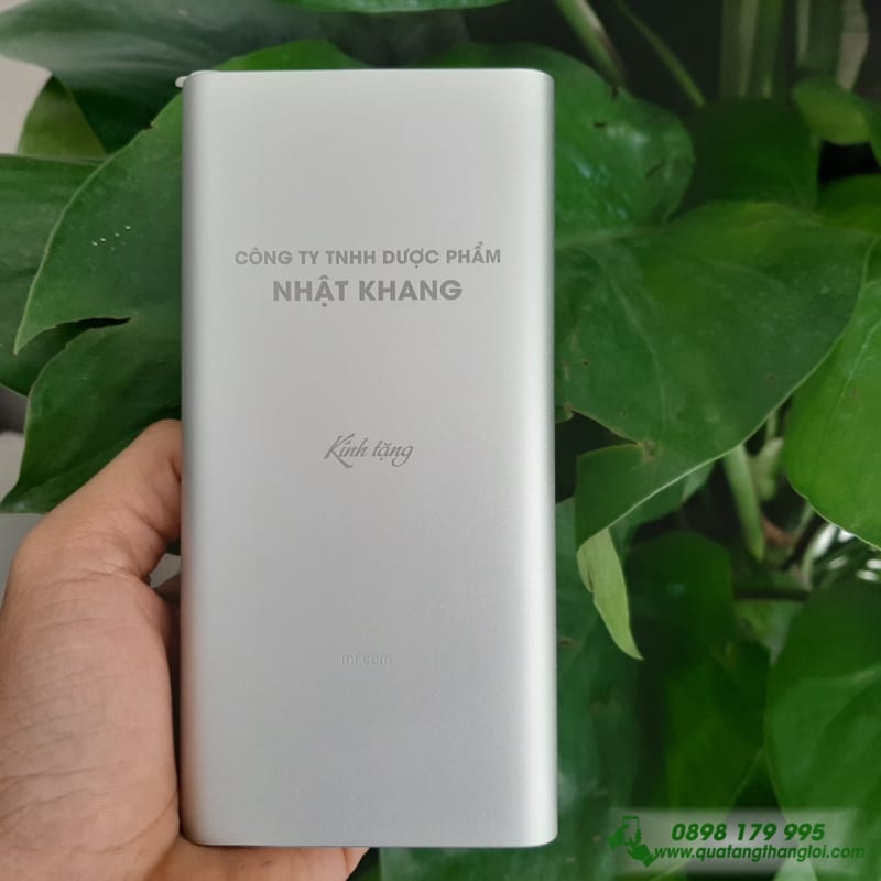 Pin Sac Xiaomi Gen3 10000mAh khac logo cong ty NHAT KHANG lam qua tang 