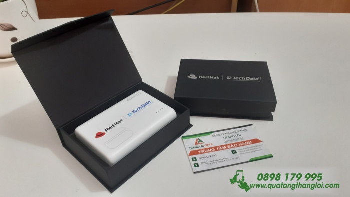 Pin Sạc Romoss mini 10000mAh in logo DTECH DATA làm quà tặng khách hàng