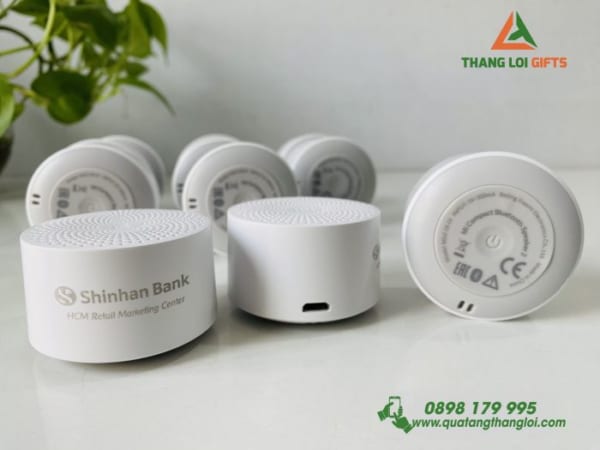Quà tặng Ngân hàng Loa bluetooth XIAOMI Màu trắng In logo Ngân hàng SHINHAN BANK (2)