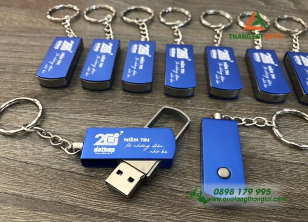 USB 16GB Kim Loai Mau Xanh - Khac Logo Dat Hop (4)