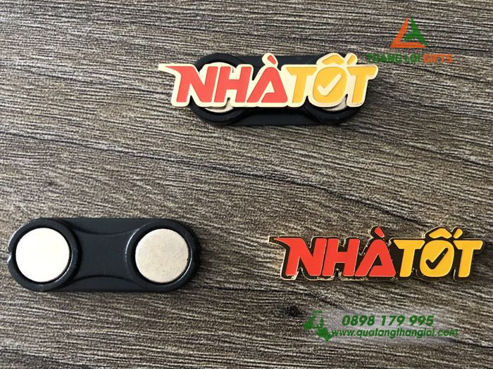Huy hieu nam cham cho nhan vien - Logo Nha Tot (2)