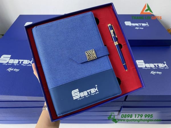 Bộ quà tặng Giftset Sổ tay & Bút In logo doanh nghiệp SEATAX