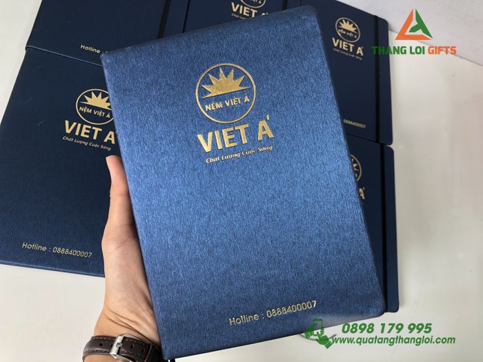 Sổ ghi chép da cao cấp Màu xanh Ép kim vàng logo Nệm Việt Á