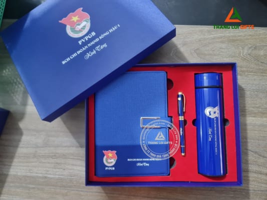 Bộ quà tặng Giftset (Sổ tay+ Bình+ Bút) - In khắc logo BCH CHI ĐOÀN