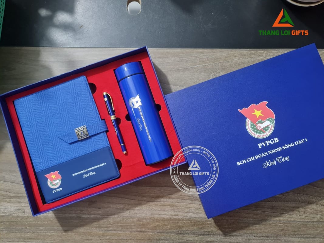 Bộ quà tặng Giftset (Sổ tay+ Bình+ Bút) - In khắc logo BCH CHI ĐOÀN