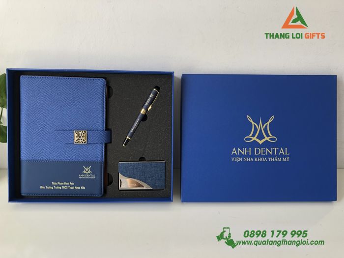 Giftset (Sổ tay+ Bút+ Hộp Namecard) - In khắc logo ANH DENTAL