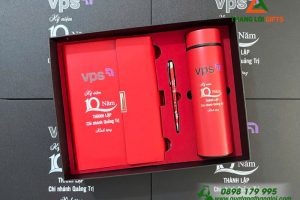 Bộ Quà Tặng (Sổ+ Bình+ Bút) Màu Đỏ - in Khắc Logo Doanh Nghiệp VPS