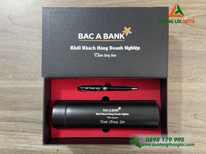 Bộ quà tặng (Bình giữ nhiệt inox & Bút ký) - In khắc logo Ngân hàng BAC A BANK