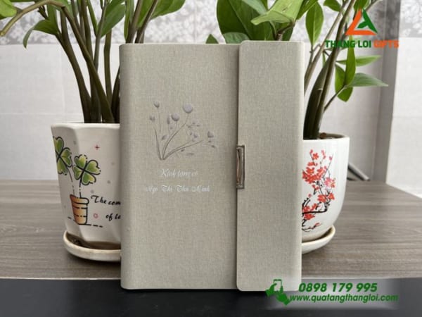 GST 96 - Bộ Giftset Màu trắng kem (Sổ tay, Bút ký & Ly gữ nhiệt)_In khắc nội dung theo yêu cầu