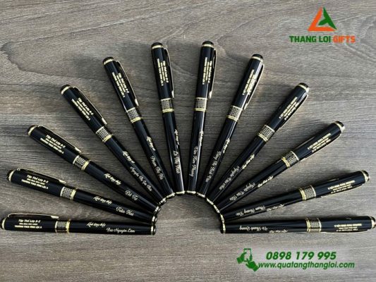 Bút Ký Kim Loại Màu Đen Khoen Vàng - Khắc Logo Trường THCS Vĩnh Lộc A