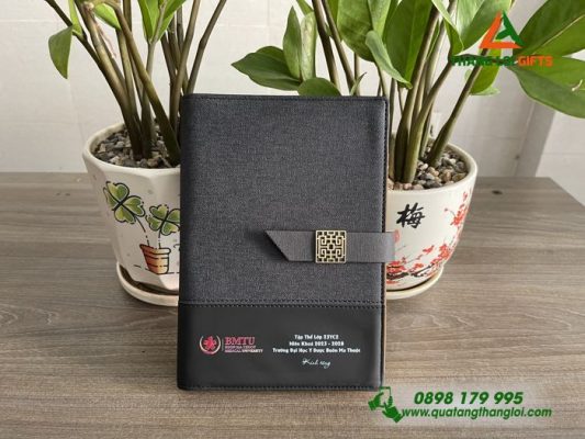 Sổ Tay Bìa Còng Màu Đen - In Logo Trường Đại Học Y Dược Buôn Ma Thuột