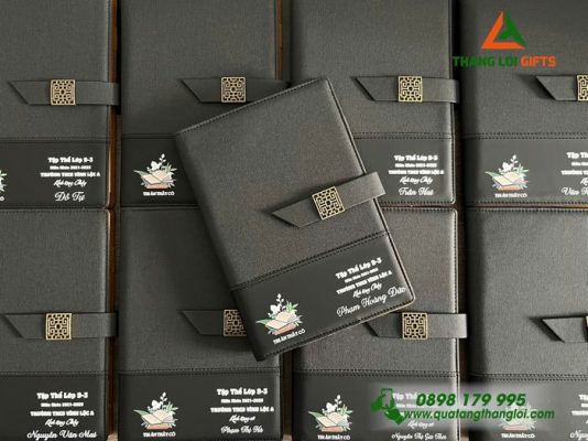 Sổ Tay Bìa Còng Màu Đen - In Tên Trường THCS Vĩnh Lộc A