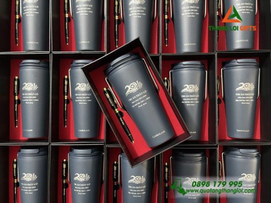 Combo Quà Tặng (Ly Giữ Nhiệt Lock&Lock+ Bút Ký) - In Khắc Logo Kỷ Niệm 20 Năm Trường THPT Nguyễn Huệ